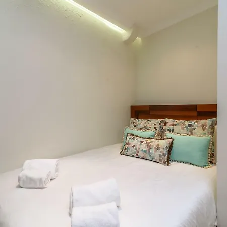 Alfama's Typical House Apartment Lisbon