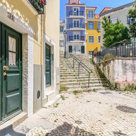 Alfama's Typical House Apartment Lisbon